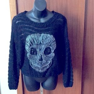 Skull sweater. Perfect for Halloween